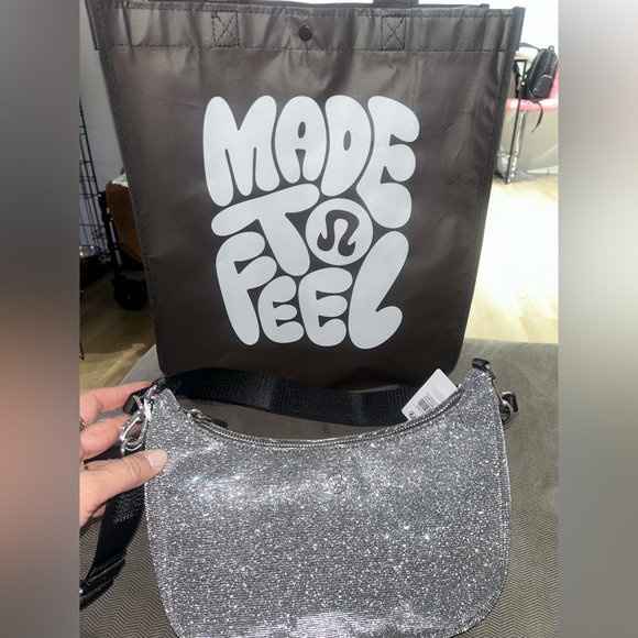 NWT Lululemon Silver glitter Crossbody/Shoulder two straps - Picture 5 of 12